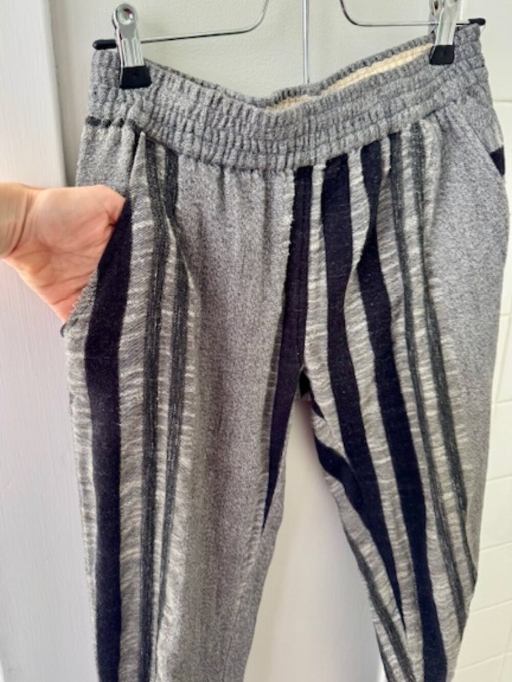 Striped jog pants - Picture 5 of 5